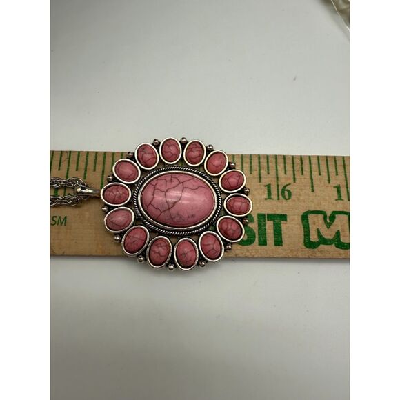 Pink & Silver Howlite Necklace Cuff Bracelet Set - Picture 3 of 8